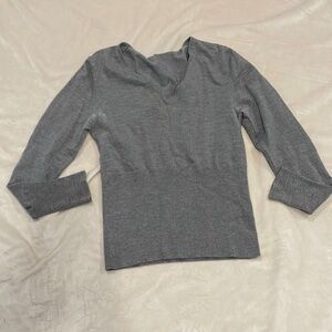 Cute Isabella Demarco v neck sweater L